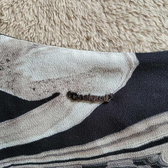 Desigual short sleeve abstract pattern shift dress size 36/4​ - Picture 9 of 15